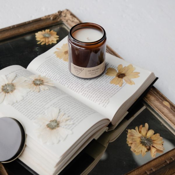 Rare Bookroom 8 oz Vellabox